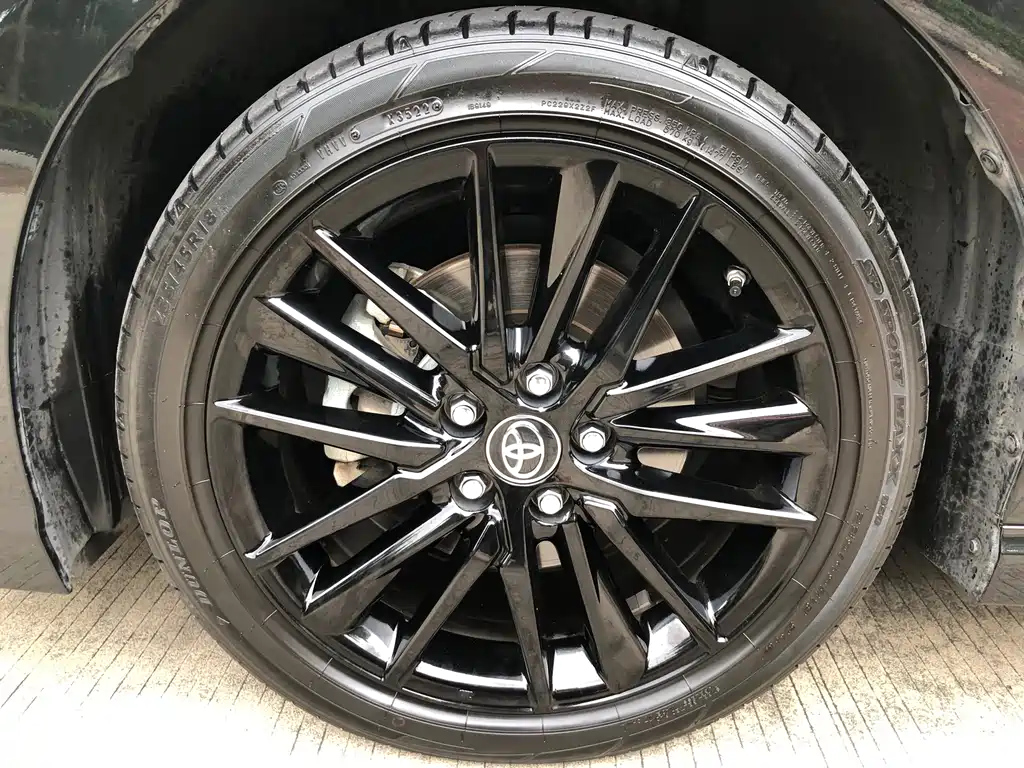 TOYOTA CAMRY 2023