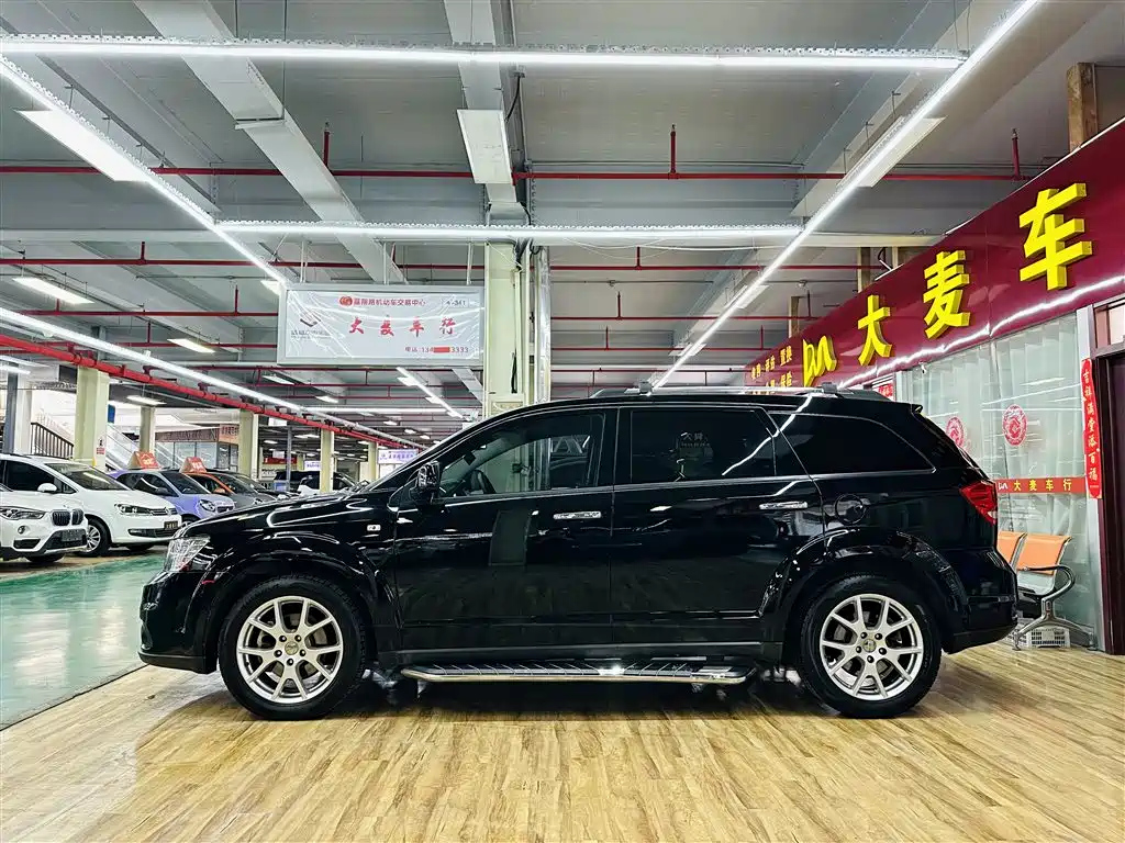 DODGE JCUV 2015