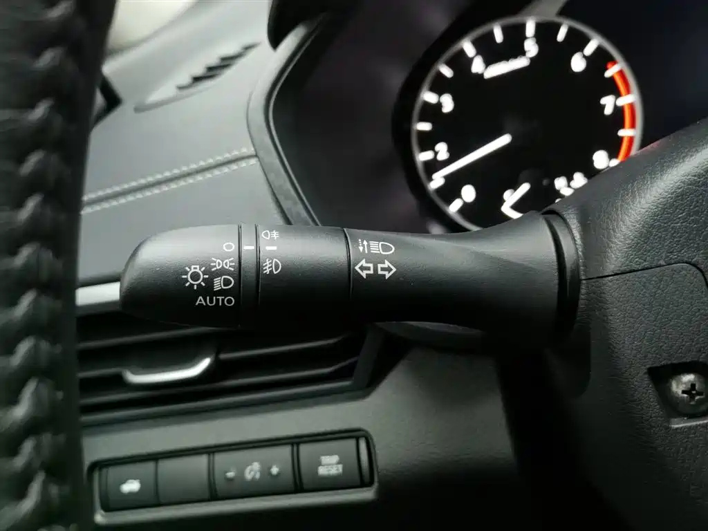 NISSAN TEANA 2019