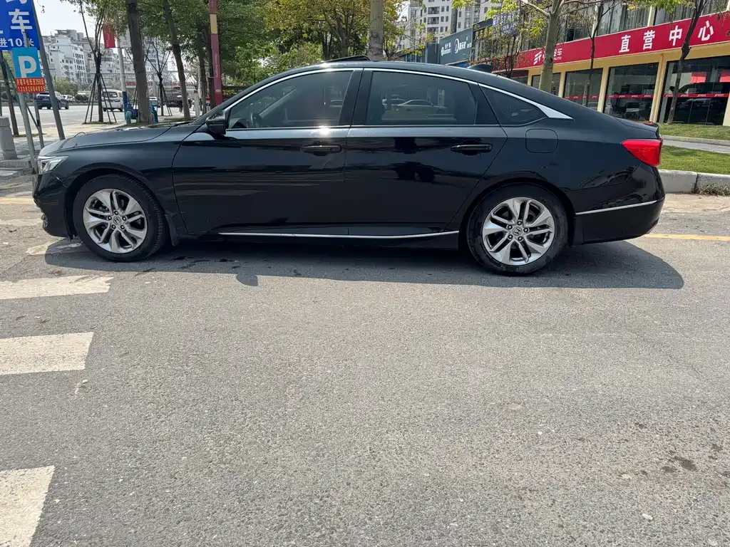 HONDA ACCORD 2018