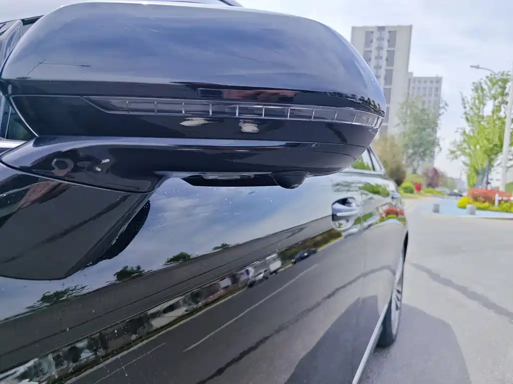 FORD TAURUS 2020