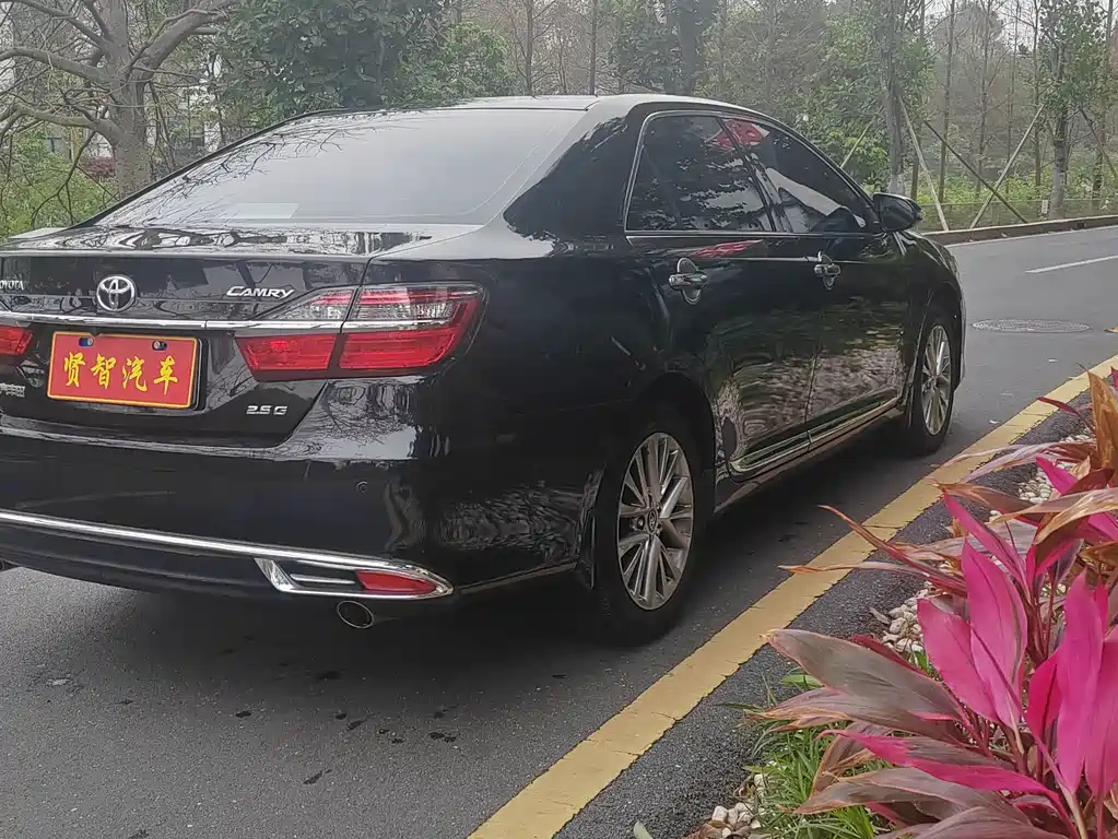 TOYOTA CAMRY 2017