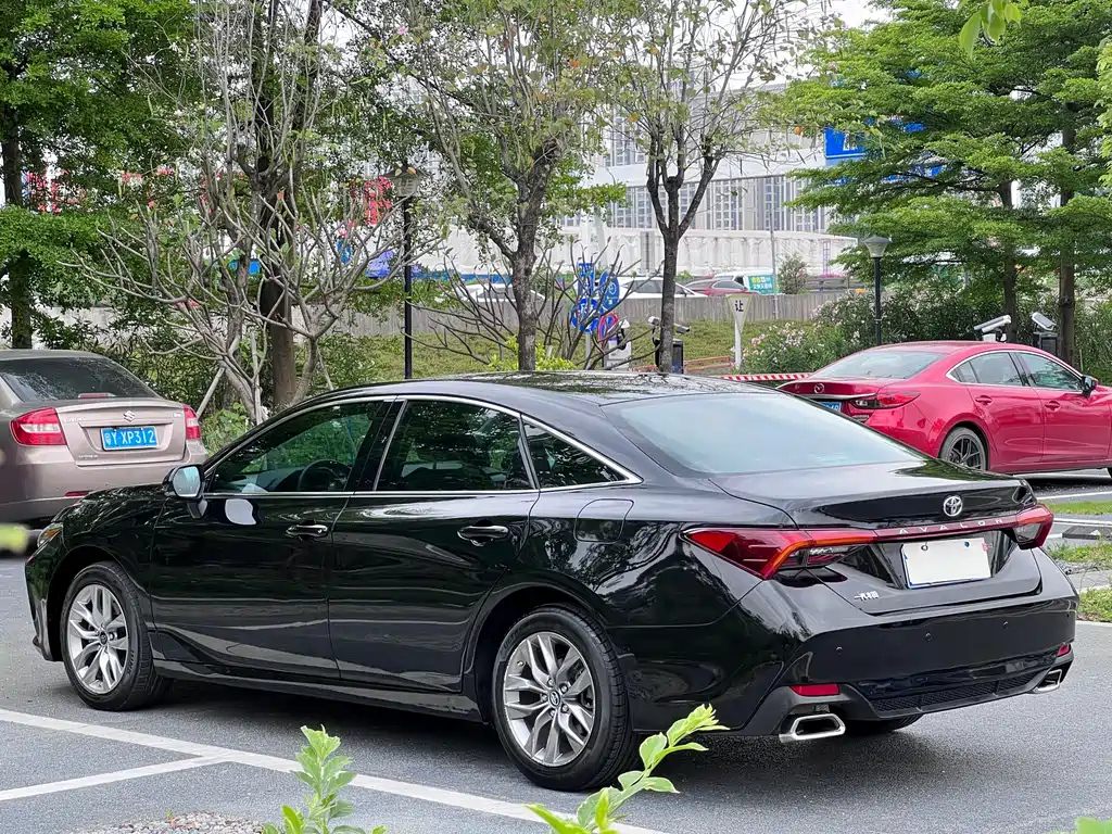 TOYOTA AVALON 2020
