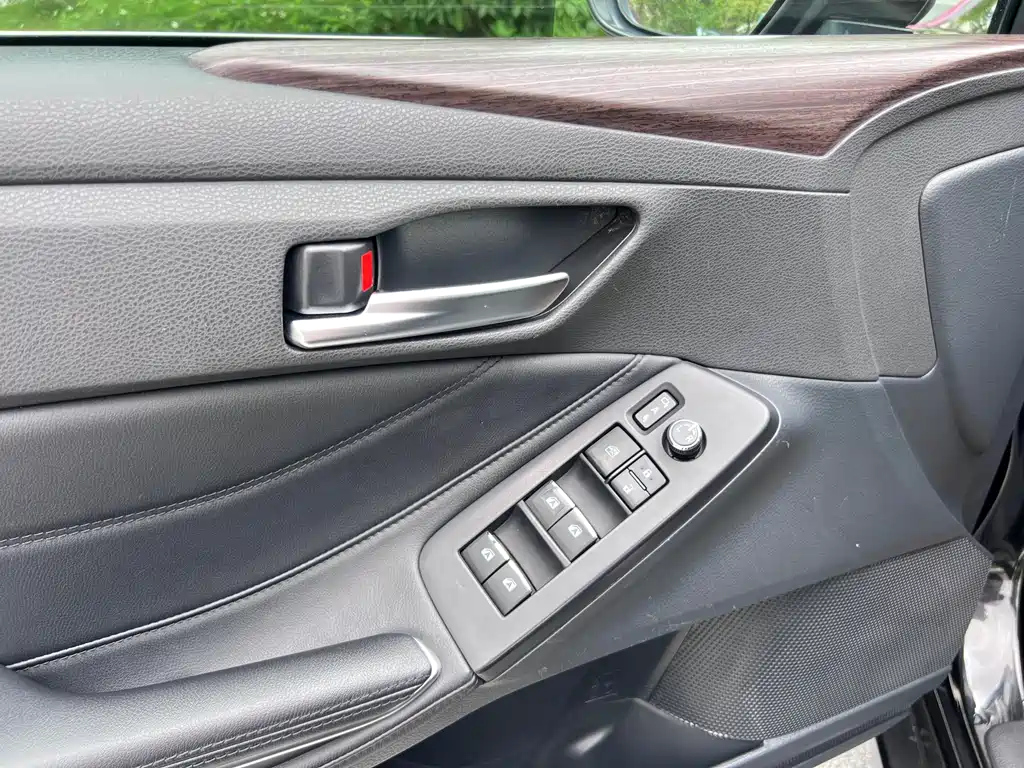 TOYOTA AVALON 2020