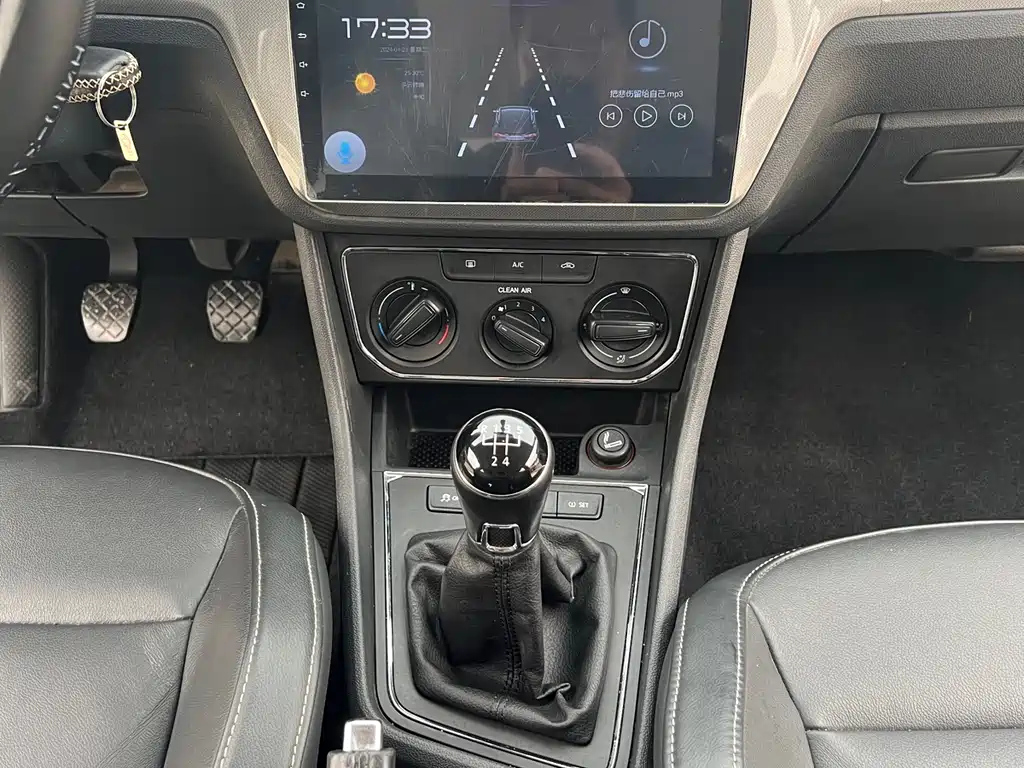 VOLKSWAGEN LAVIDA 2016