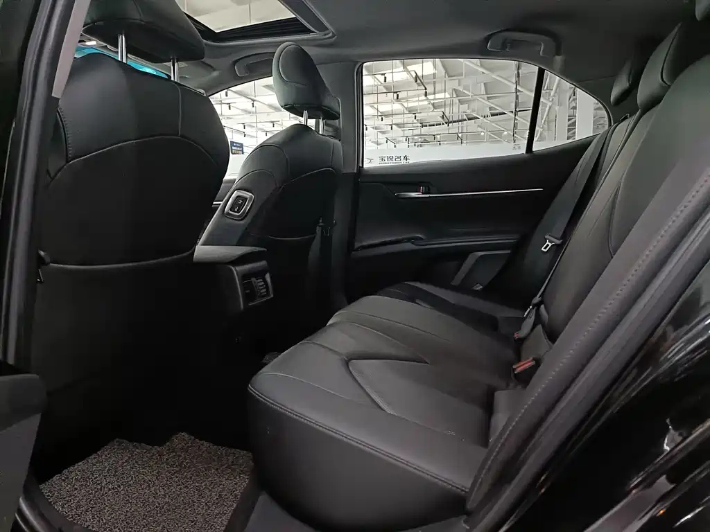 TOYOTA CAMRY 2020