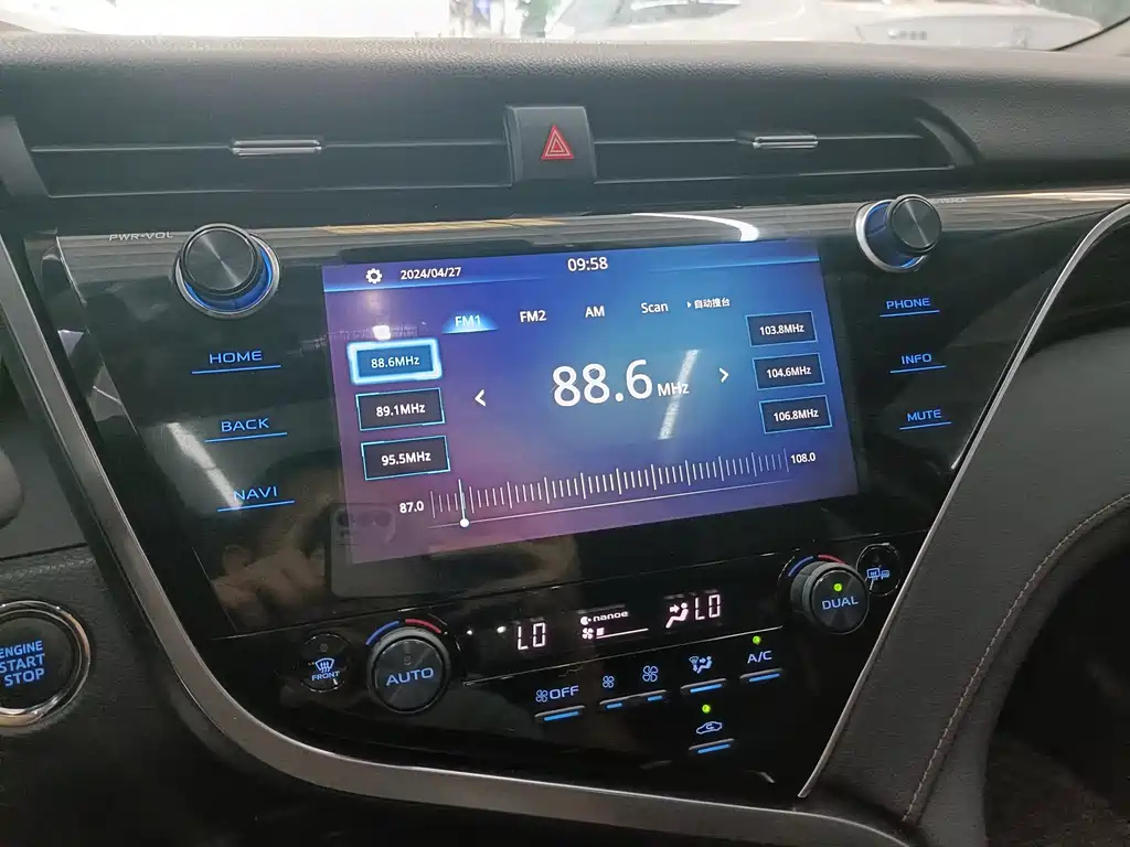 TOYOTA CAMRY 2020