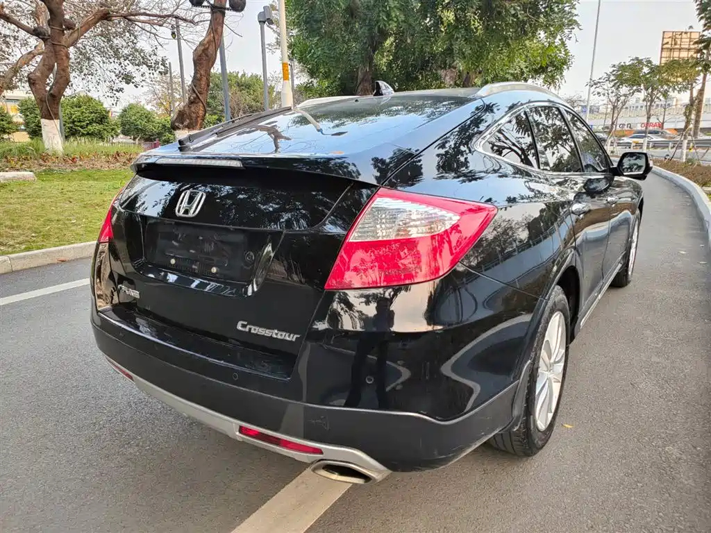 HONDA CROSSTOUR 2015