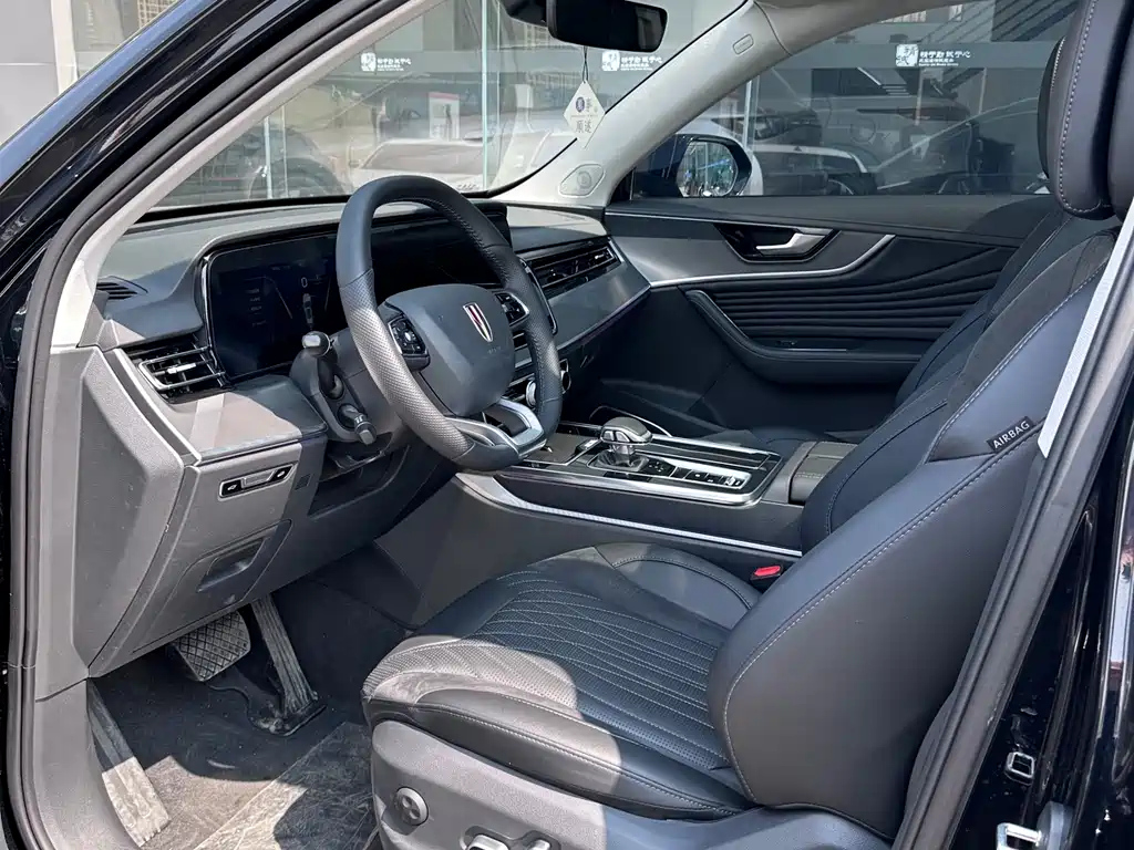 HONGQI HS5 2023