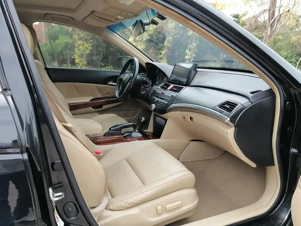 HONDA ACCORD 2011