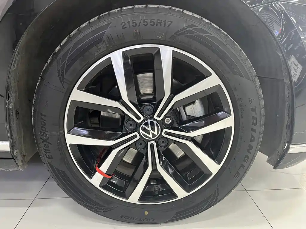 VOLKSWAGEN MAGOTAN 2022
