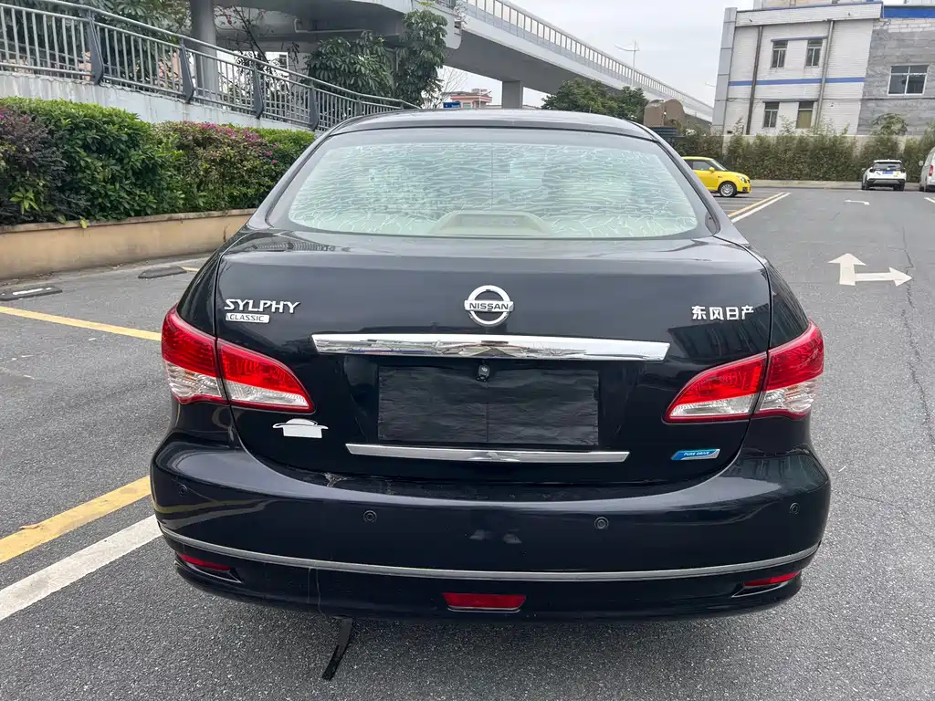 NISSAN SYLPHY 2014