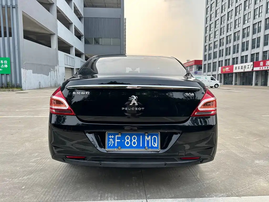 PEUGEOT 308 2012