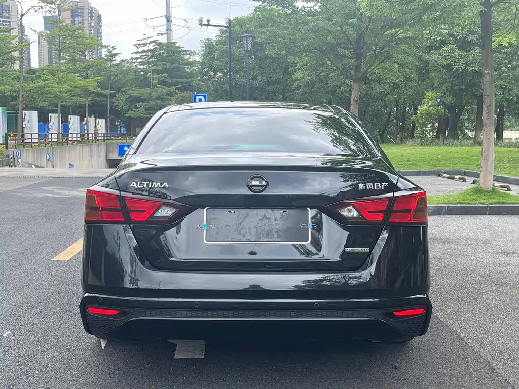 NISSAN TEANA 2021