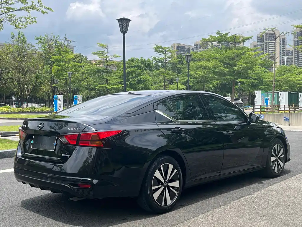 NISSAN TEANA 2021