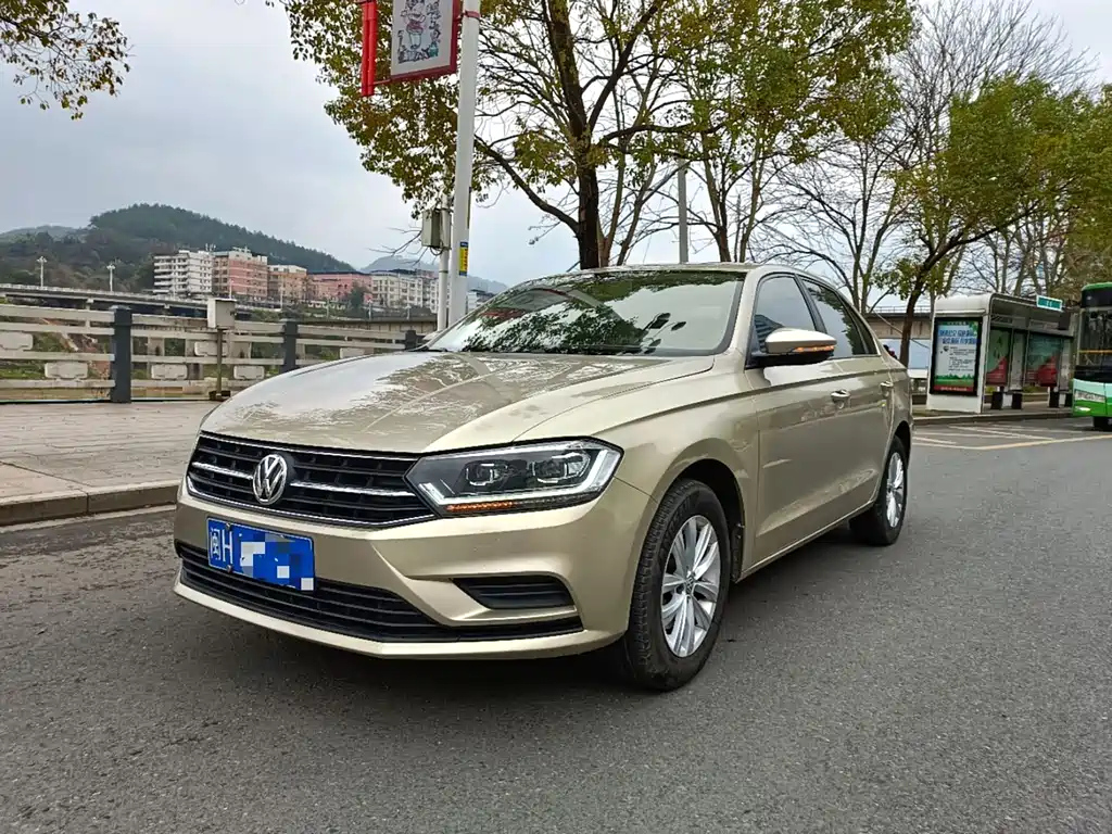 VOLKSWAGEN BORA 2018
