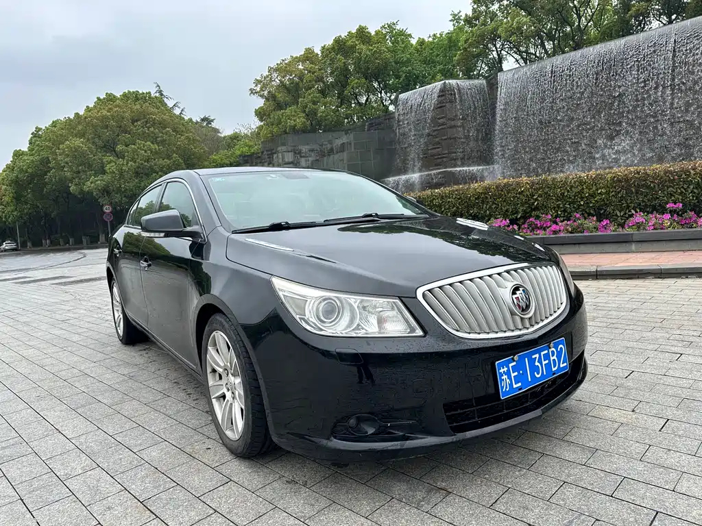 BUICK LACROSSE 2012