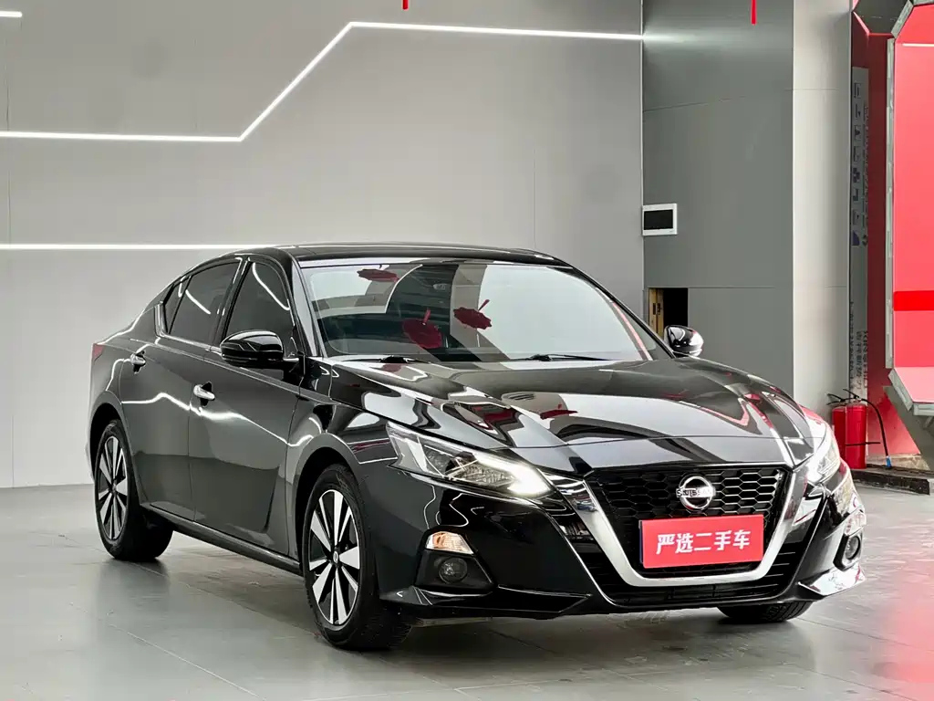 NISSAN TEANA 2022
