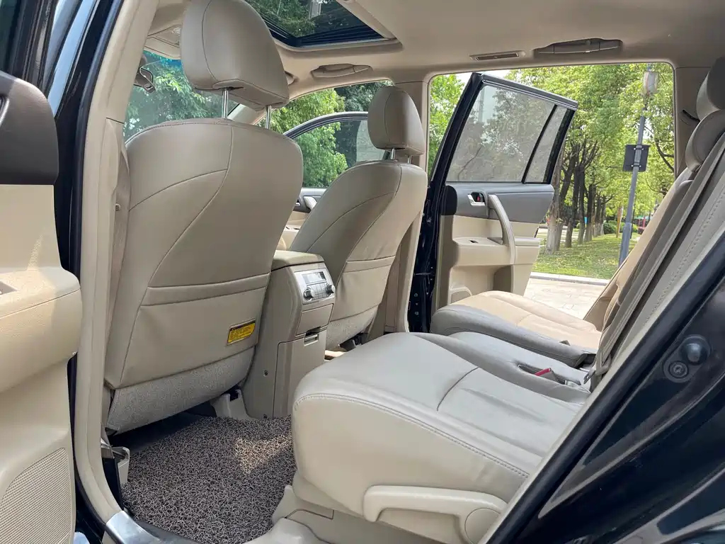 TOYOTA HIGHLANDER 2014