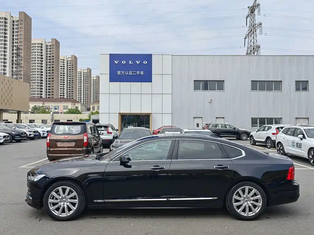 VOLVO S90 2020