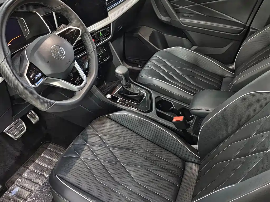 VOLKSWAGEN TIGUAN L 2023