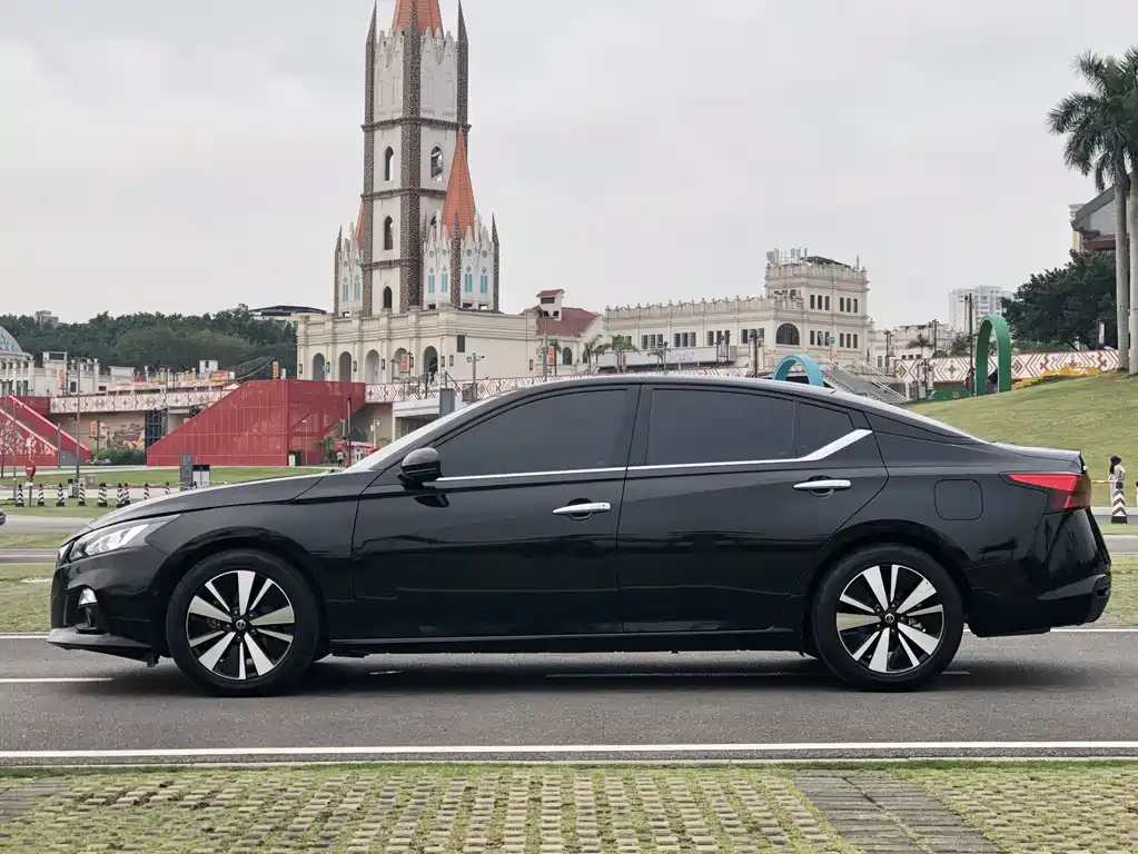 NISSAN TEANA 2021