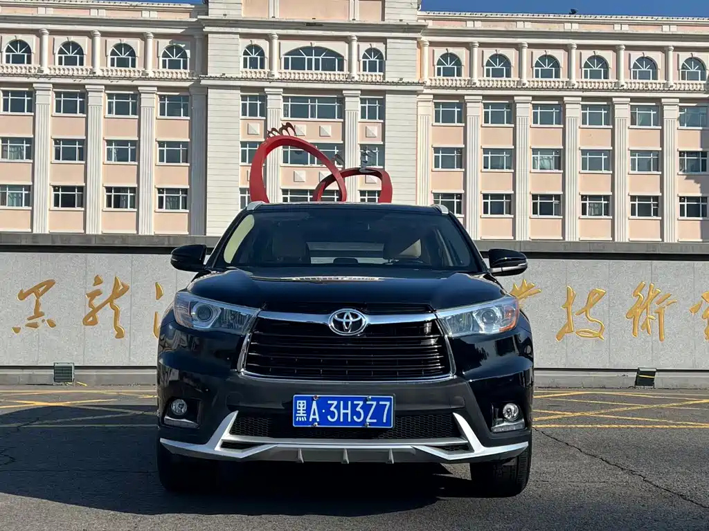 TOYOTA HIGHLANDER 2017