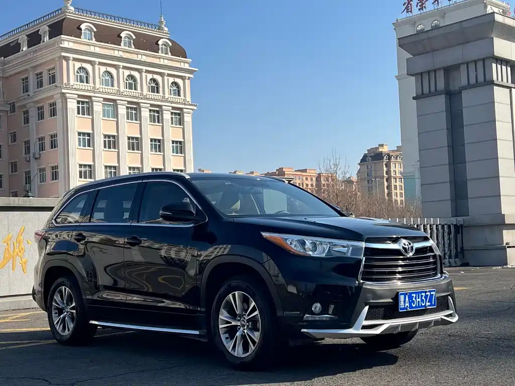 TOYOTA HIGHLANDER 2017