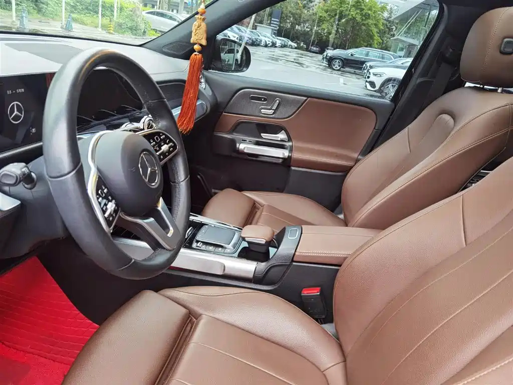 MERCEDES BENZ GLB 2020
