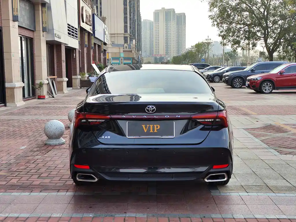 TOYOTA AVALON 2020