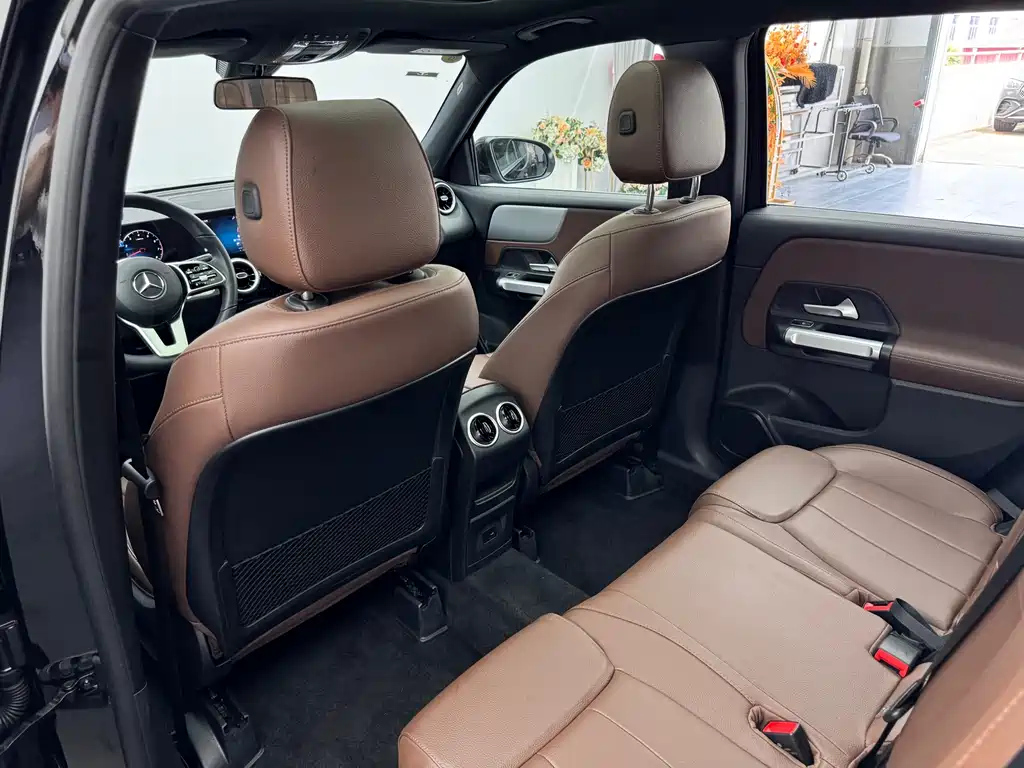 MERCEDES BENZ GLB 2023