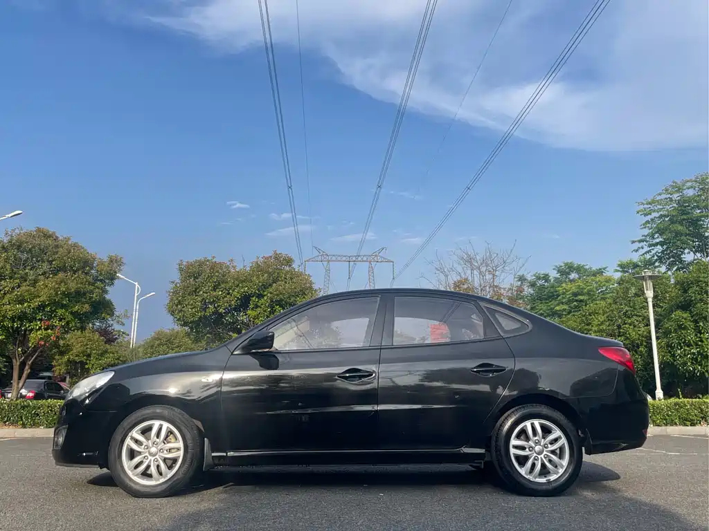 HYUNDAI CELESTA 2013