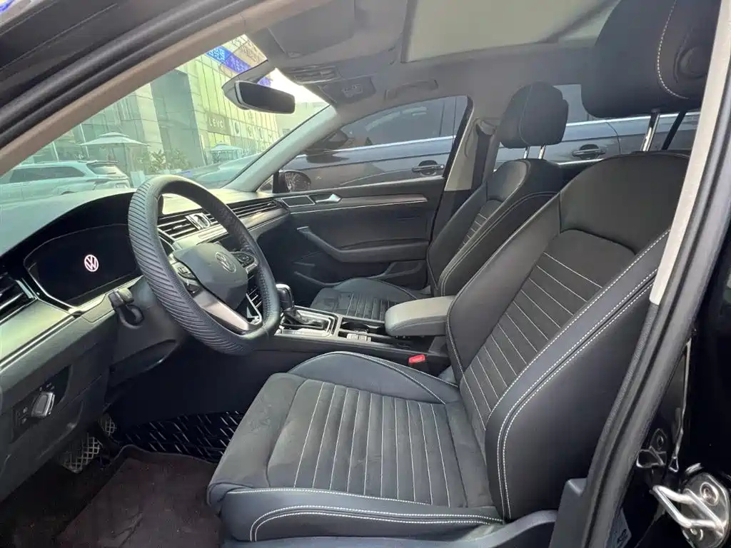 VOLKSWAGEN MAGOTAN 2022