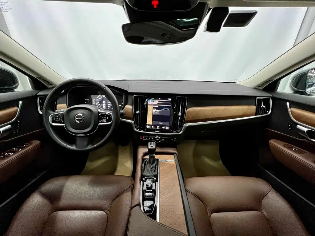 VOLVO S90 2020