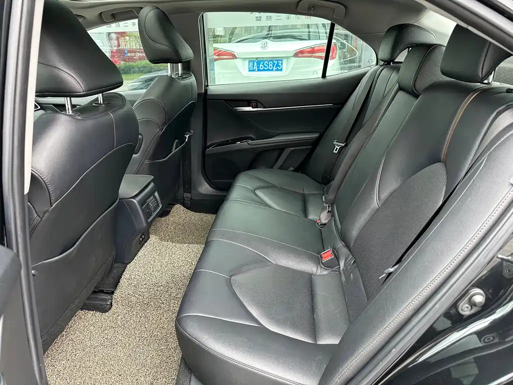 TOYOTA CAMRY 2020