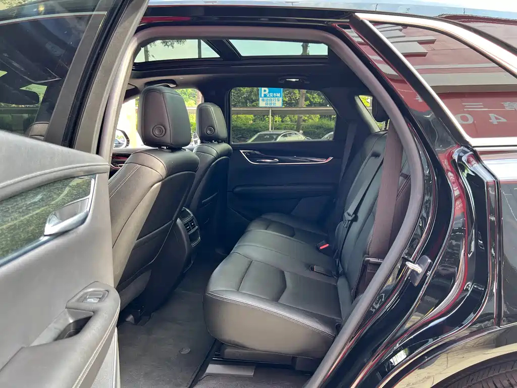 CADILLAC XT5 2021