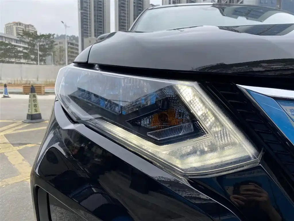 NISSAN X-TRAIL 2019