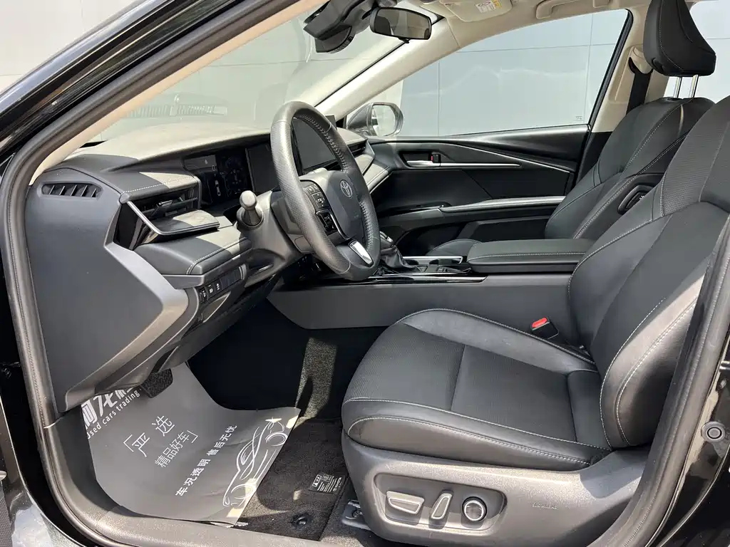 TOYOTA CAMRY 2024