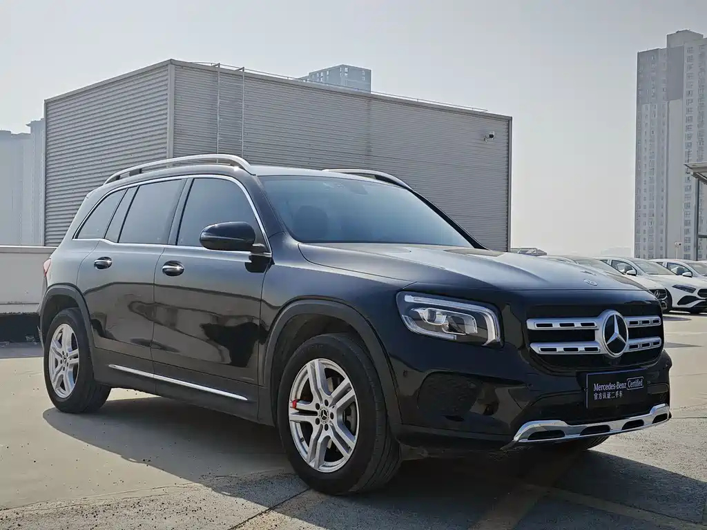 MERCEDES BENZ GLB 2023
