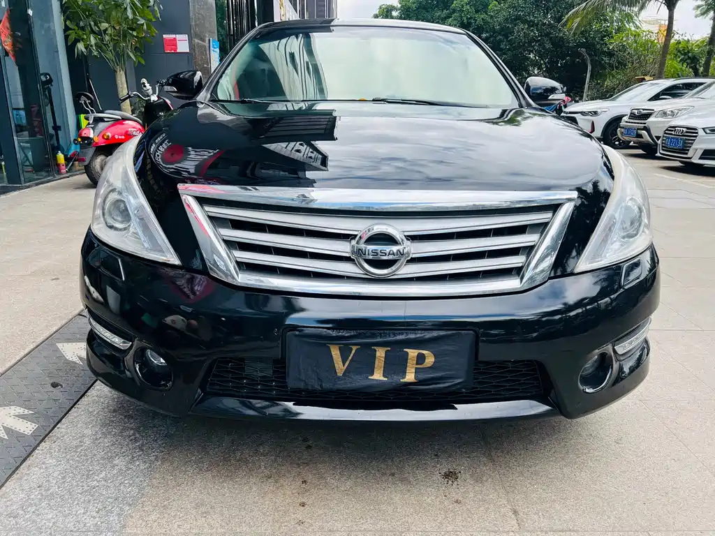 NISSAN TEANA 2011
