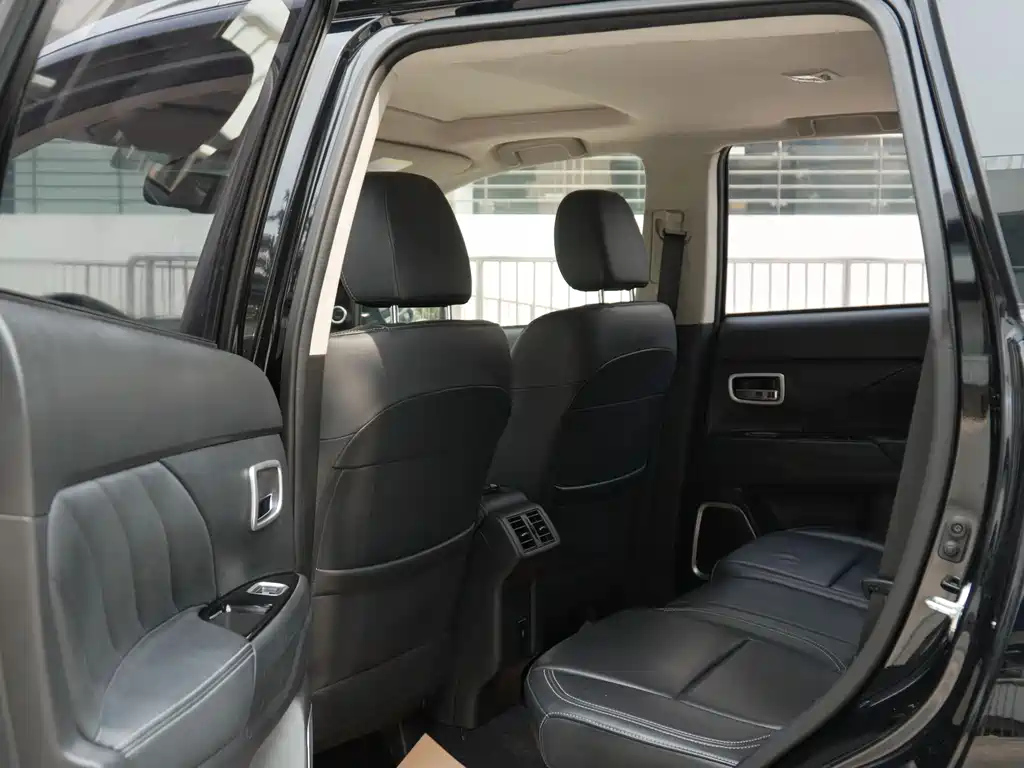 MITSUBISHI OUTLANDER 2021