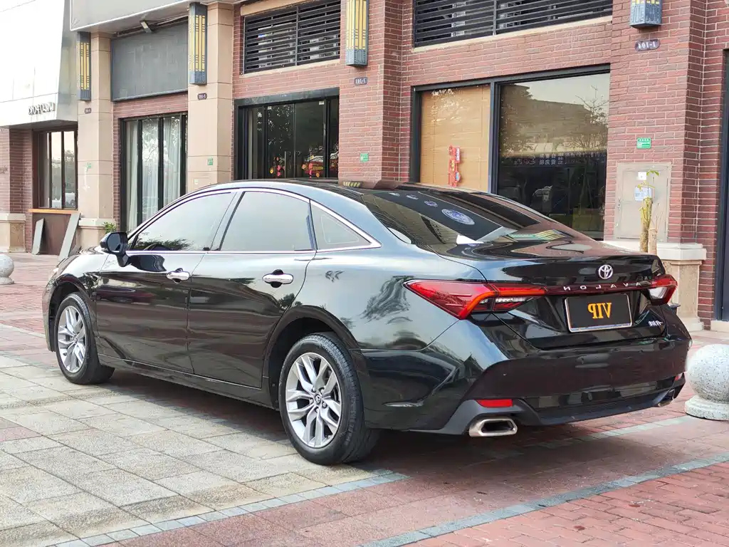 TOYOTA AVALON 2020