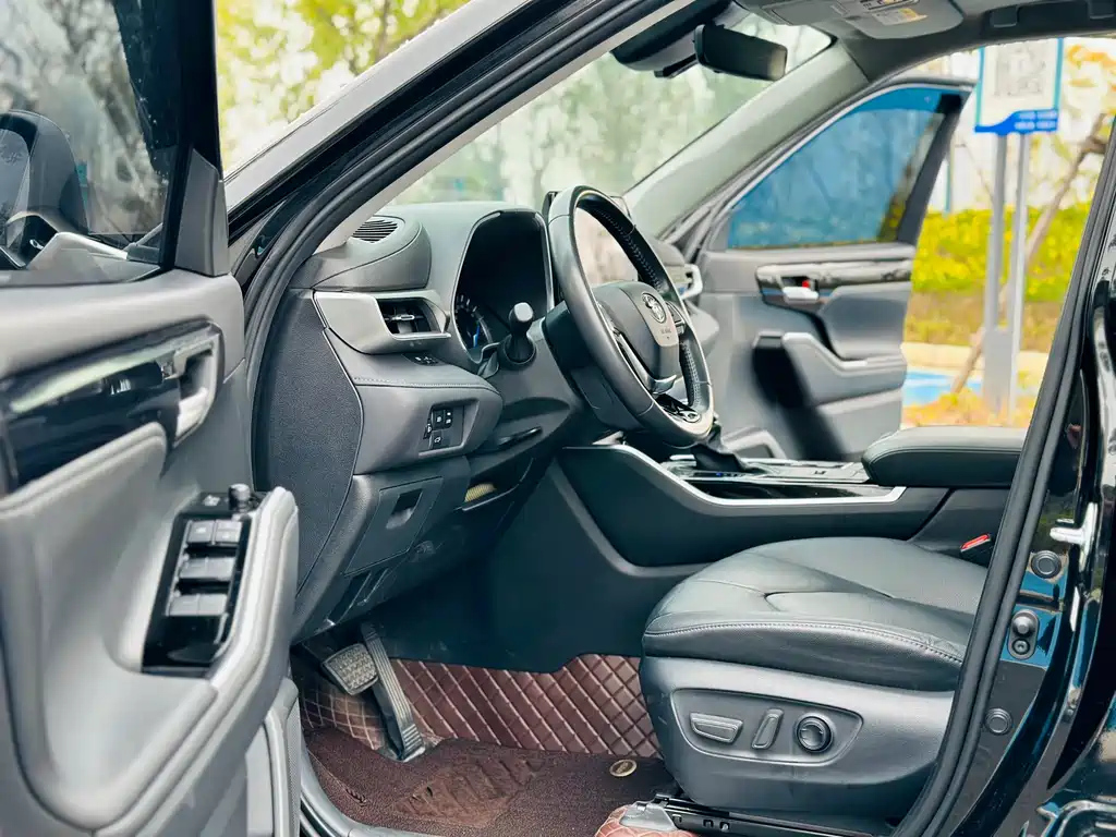 TOYOTA HIGHLANDER 2022
