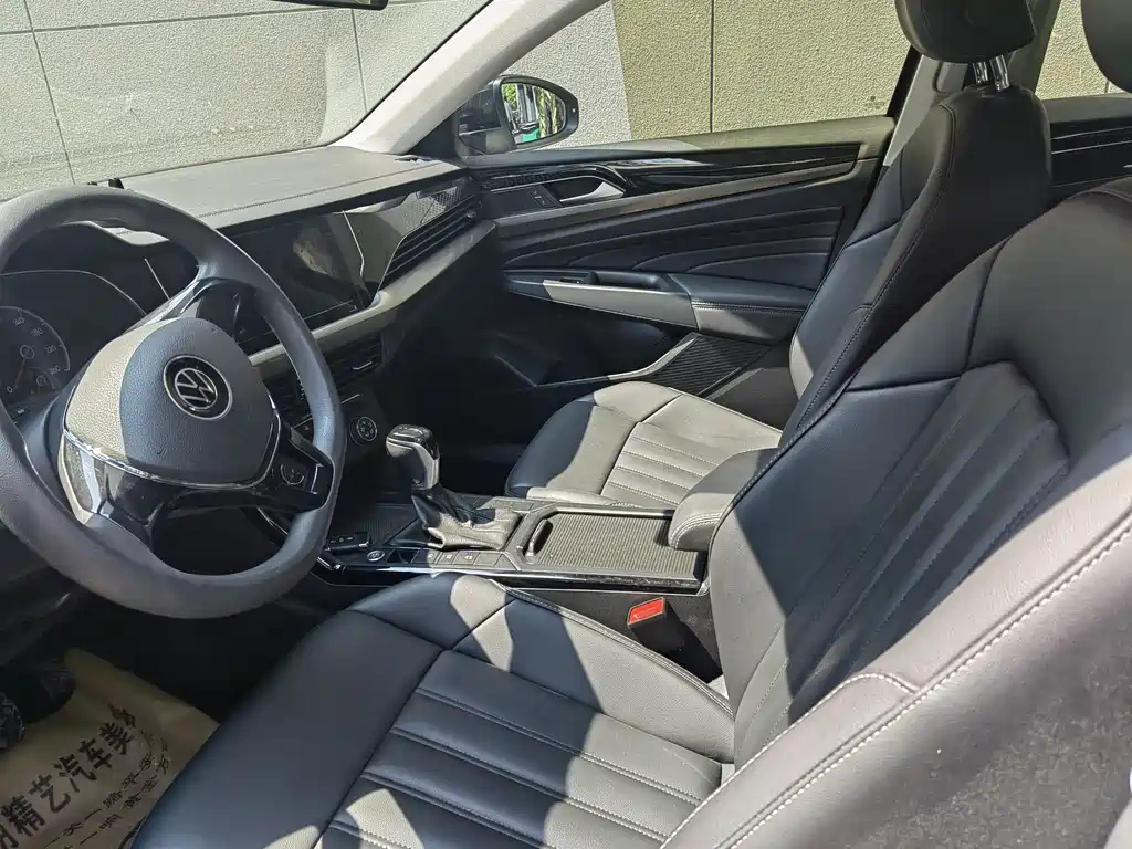 VOLKSWAGEN PASSAT 2021