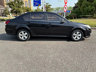 VOLKSWAGEN LAVIDA 2013