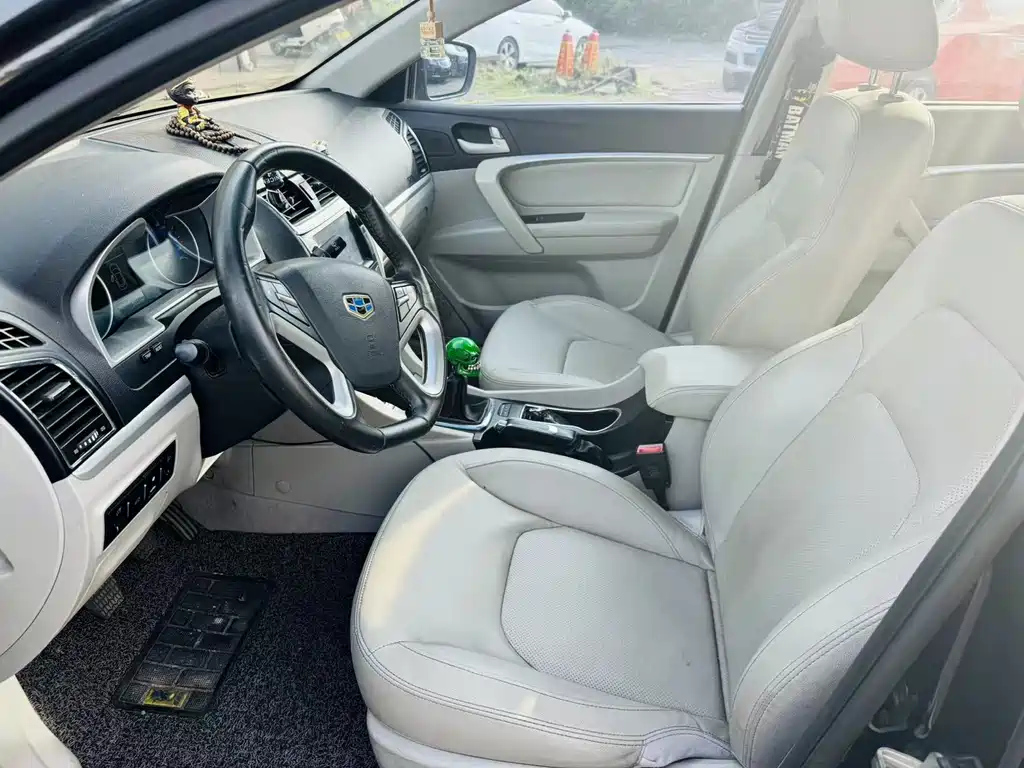 GEELY AUTO EMGRAND 2015
