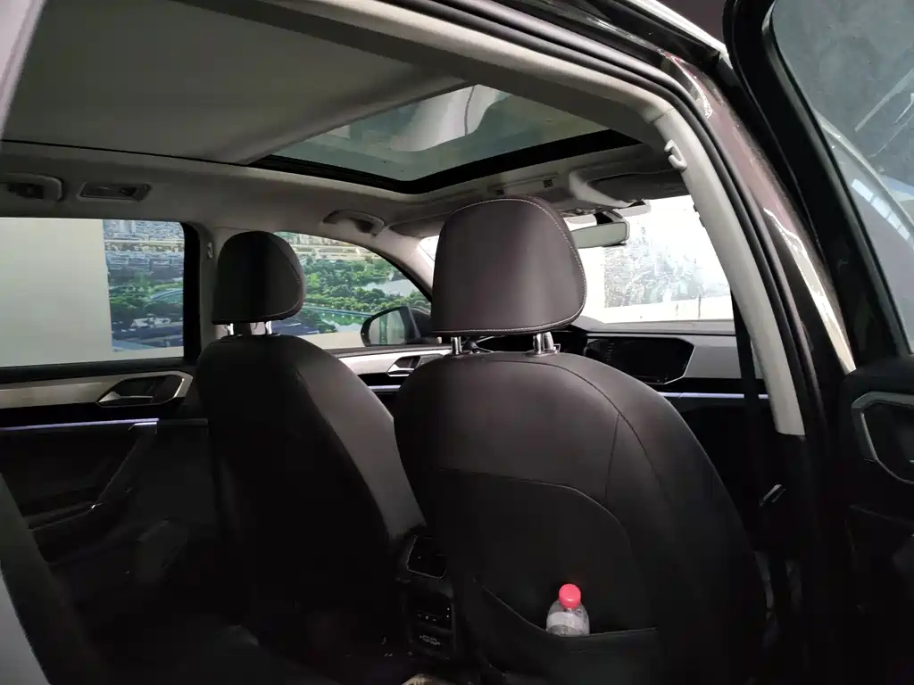 VOLKSWAGEN TAYRON 2022