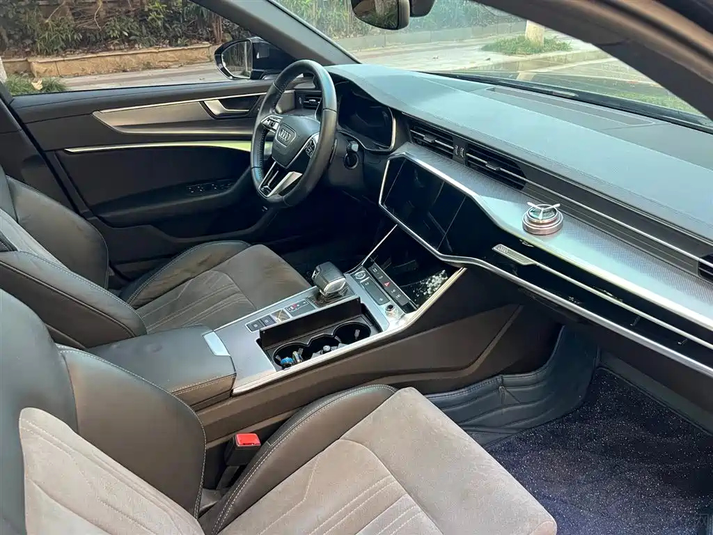 AUDI A6L 2020