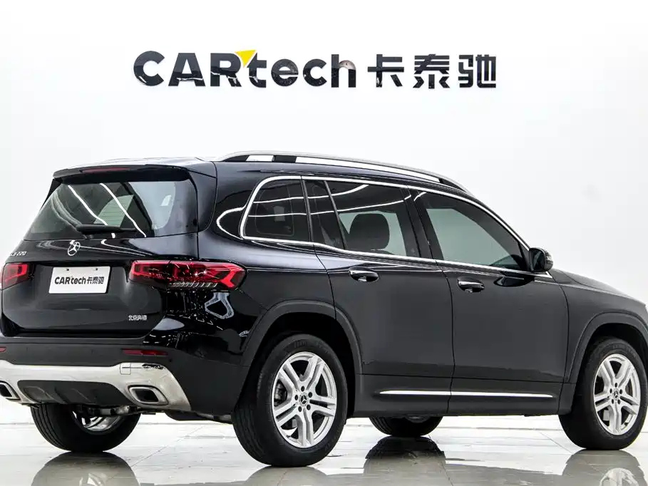 MERCEDES BENZ GLB 2023