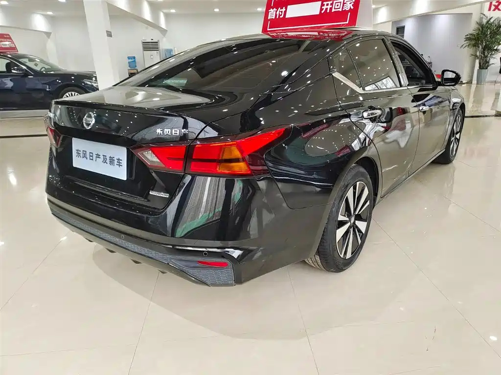 NISSAN TEANA 2021